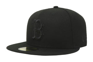 New Era 59Fifty MLB Boston Red Sox Black on Black Fitted Cap